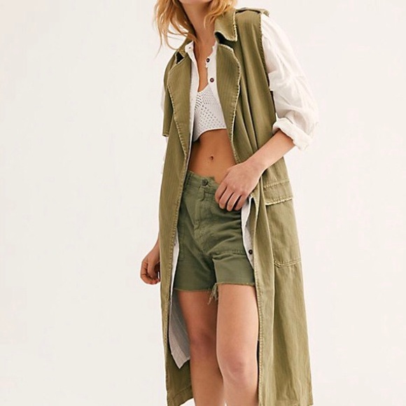 Free People Jackets & Blazers - 🔴SOLD🔴 ✨NWT✨Free People Long Distressed Vest